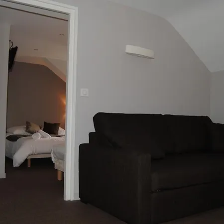A La Croix De Malte Hotel