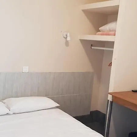 A La Croix De Malte Hotel Lourdes