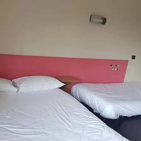 A La Croix De Malte 2*