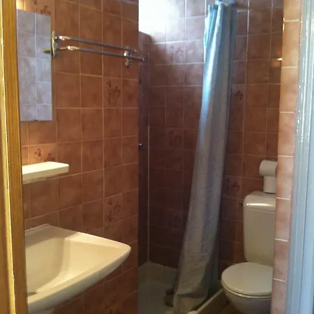 Hotel A La Croix De Malte